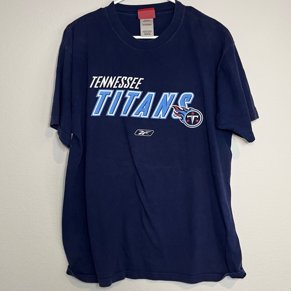 Vintage Reebok Tennessee Titans mens medium tshirt navy logo football